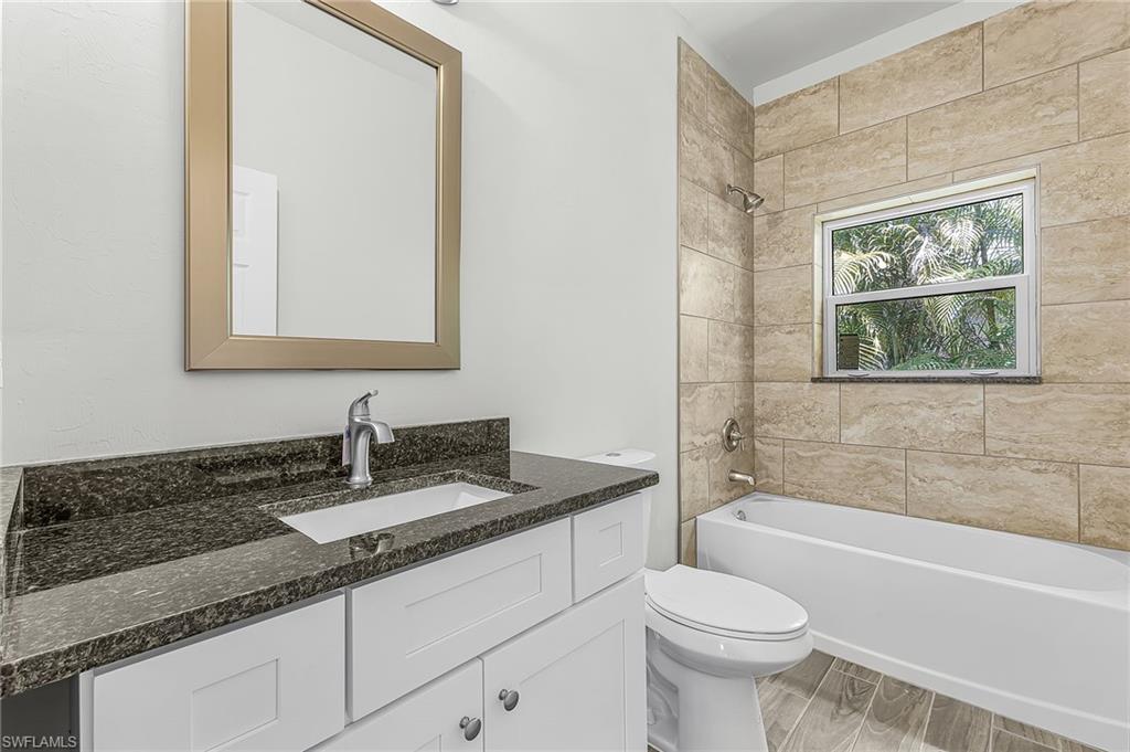 1111 SW 5th TER photo 20