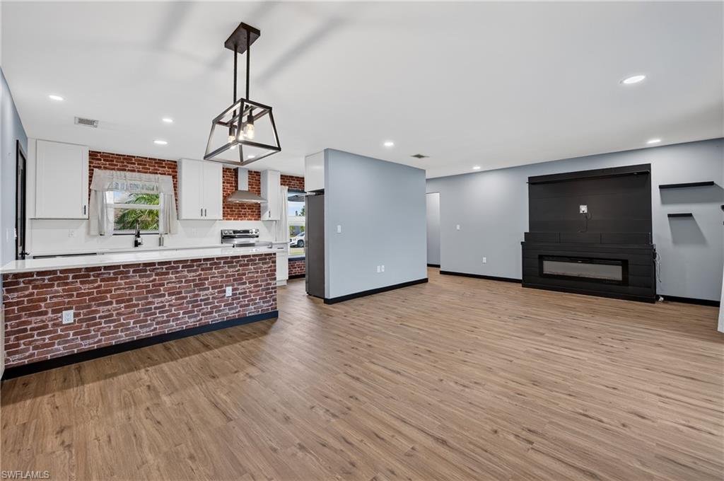 27072 Hillshire LN photo 7