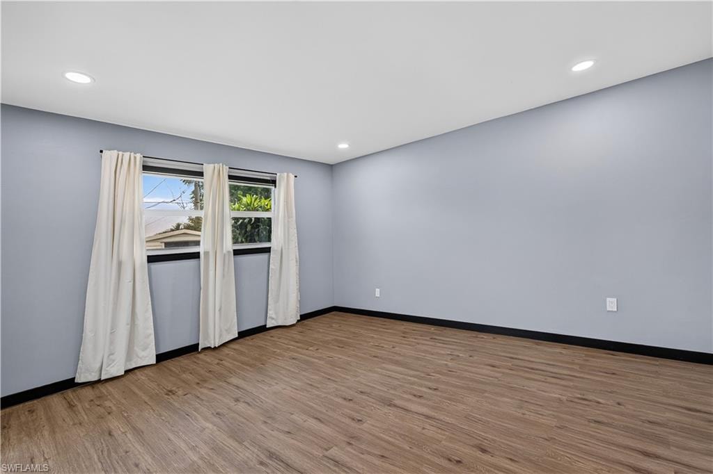 27072 Hillshire LN photo 19