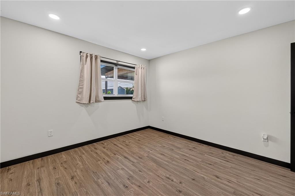 27072 Hillshire LN photo 25