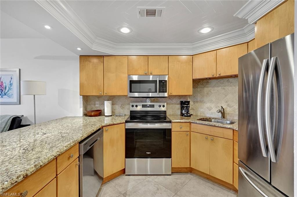Updated Kitchen & Bar