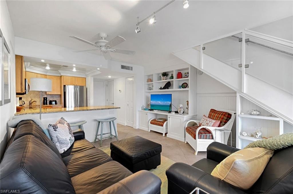 Living Room & Kitchen