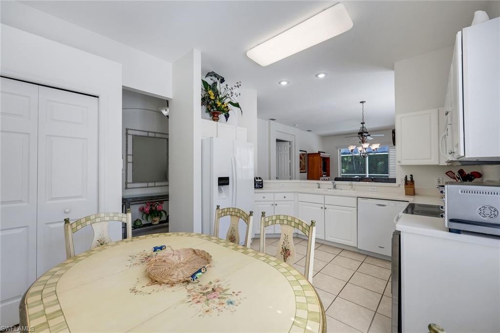 Kitchen Breakfast Area