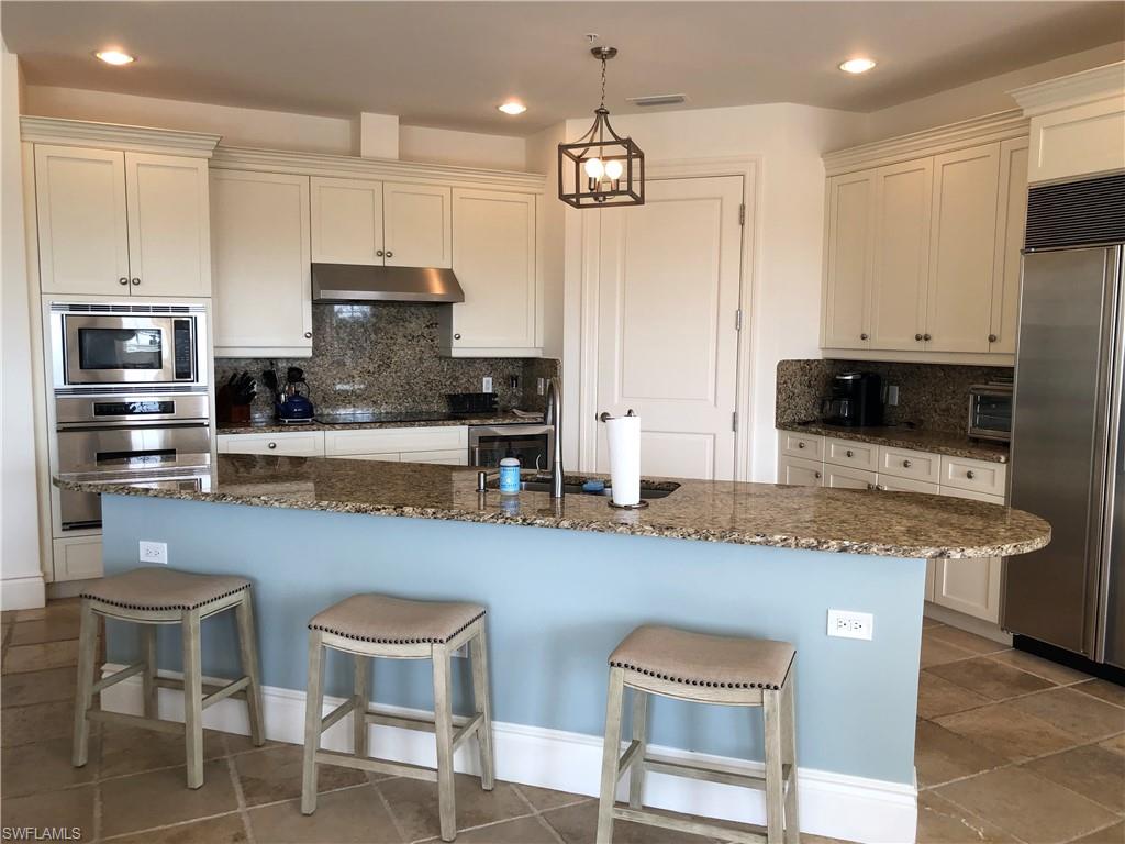 1400 Gulf Shore BLVD N 310 photo 6
