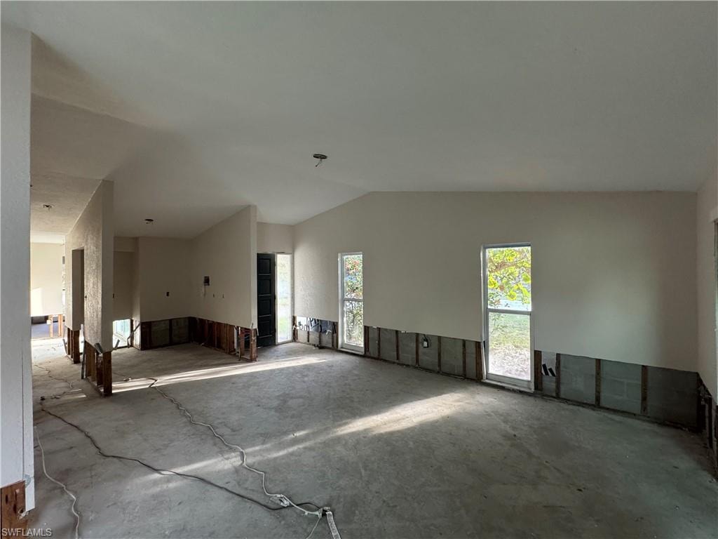 1683 Atlanta Plaza DR
