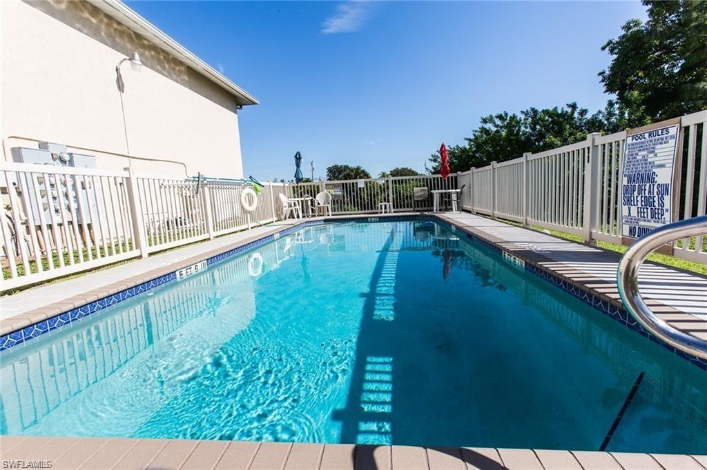 621 SW 47th TER 103 photo 16