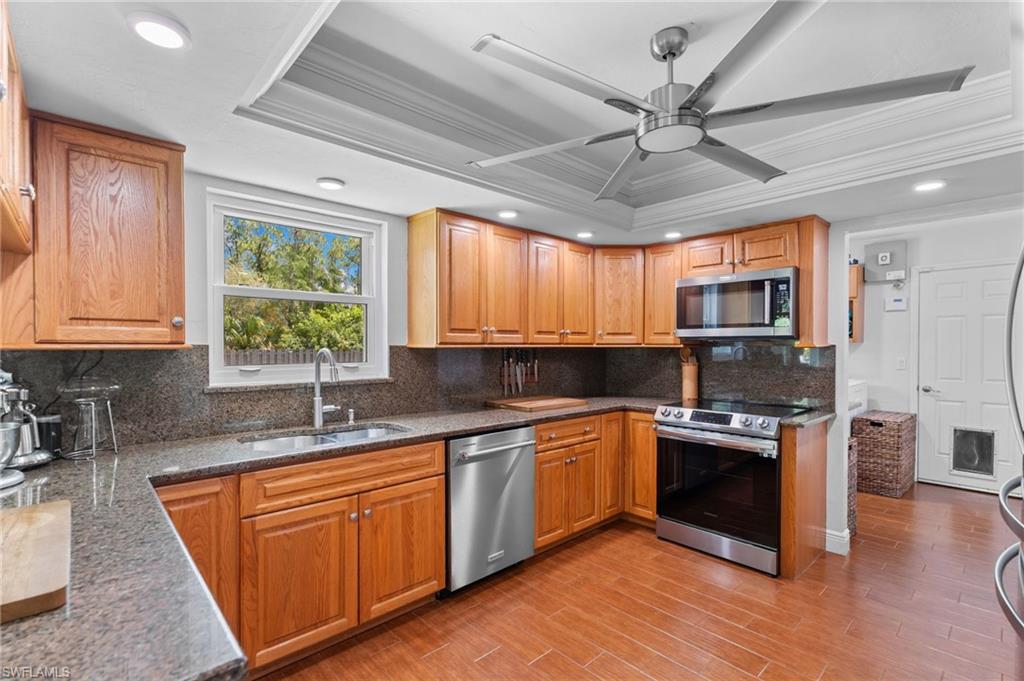 201 Perkins DR photo 11
