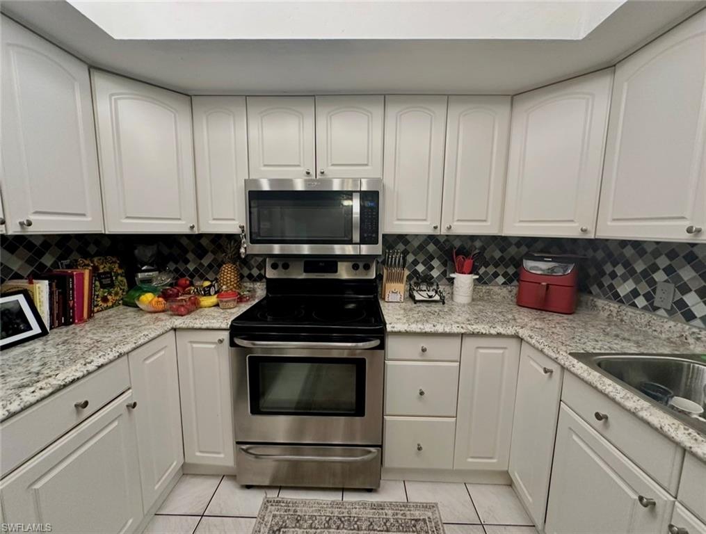506 SE 27th TER photo 9