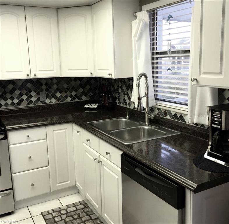 506 SE 27th TER photo 10