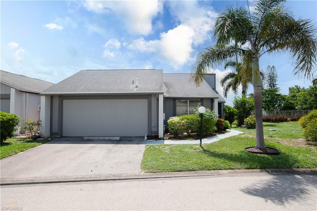 9749 Maplecrest CIR
