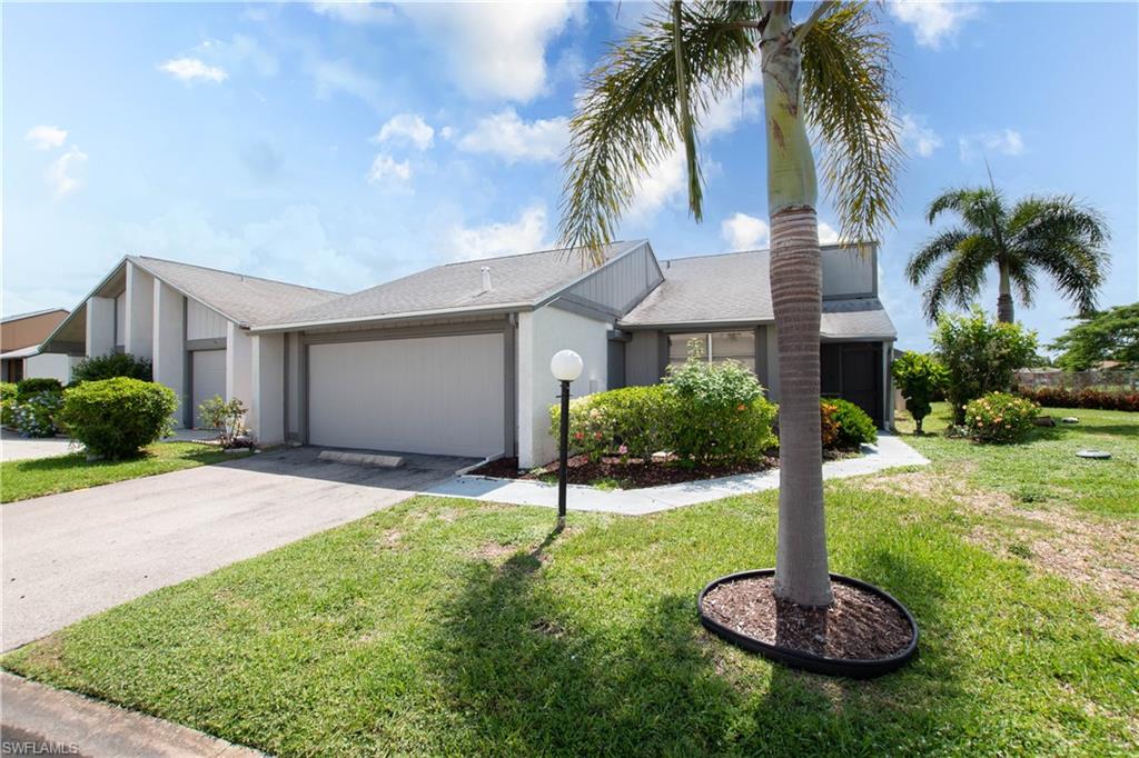 9749 Maplecrest CIR