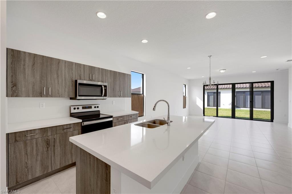 5574 Cassidy LN