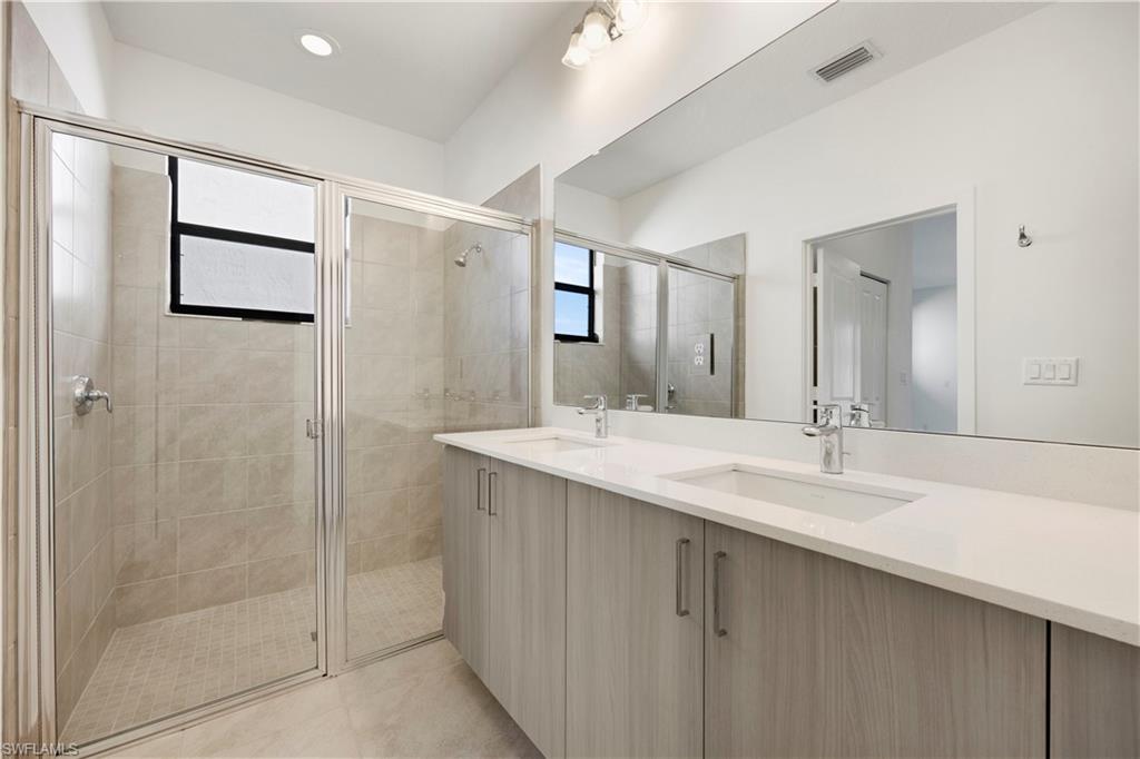 5574 Cassidy LN photo 10