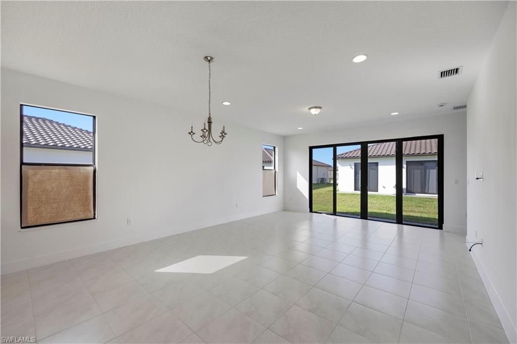 5574 Cassidy LN