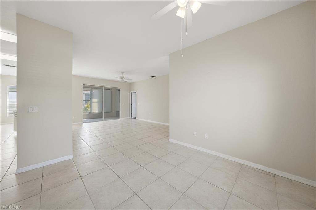 24191 Buckingham WAY photo 10