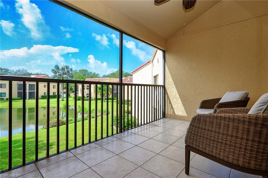 559 Beachwalk CIR U-203 photo 6
