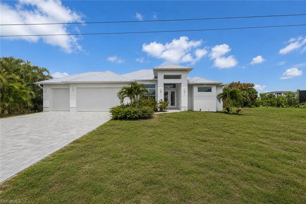 3818 SW 17th AVE