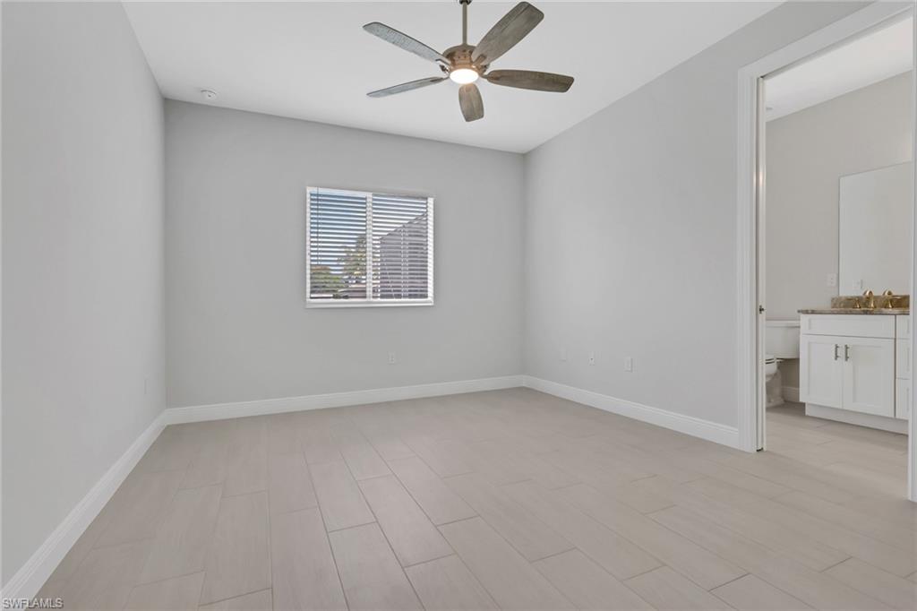 Guest bedroom with ensuite bath room