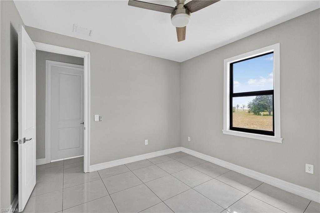 4304 Jacaranda PKWY W photo 33