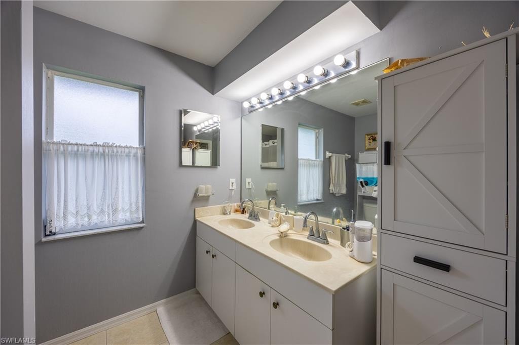 Master full Bathroom