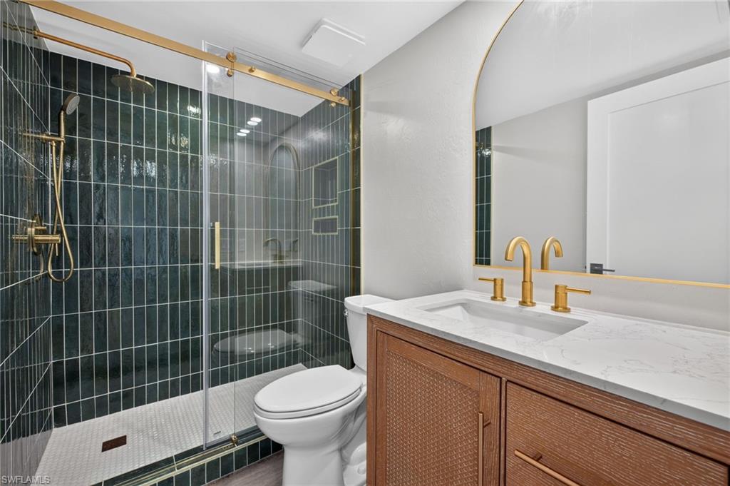 15011 Punta Rassa RD 905 photo 26