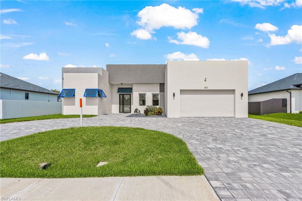 300 Chiquita BLVD N