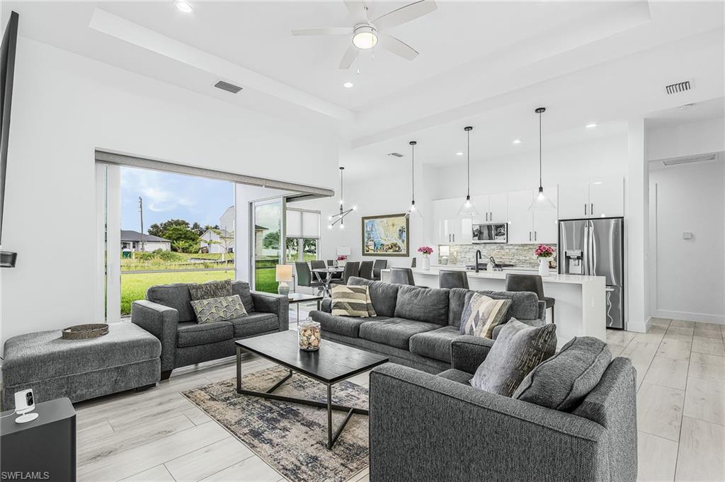 300 Chiquita BLVD N photo 11