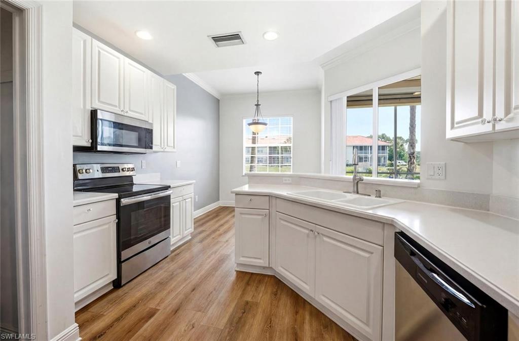 5120 Hyde Park CT 103 photo 12