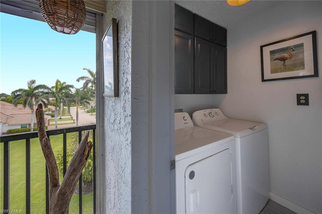 555 Park Shore DR B408 photo 26