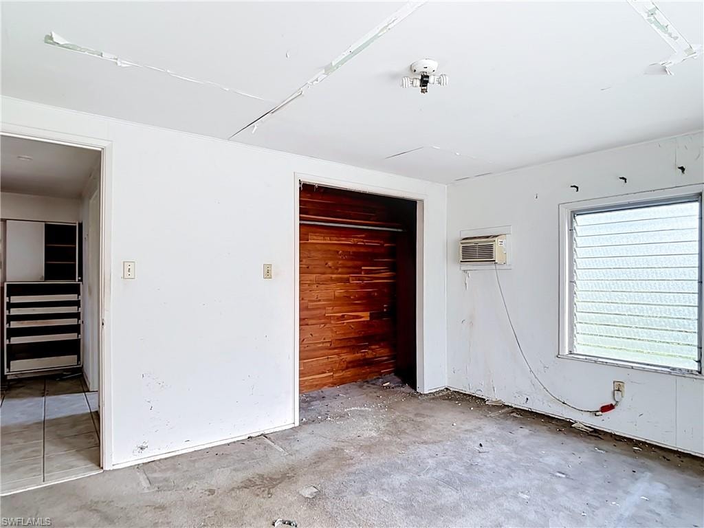 8318 Roosevelt ST photo 30