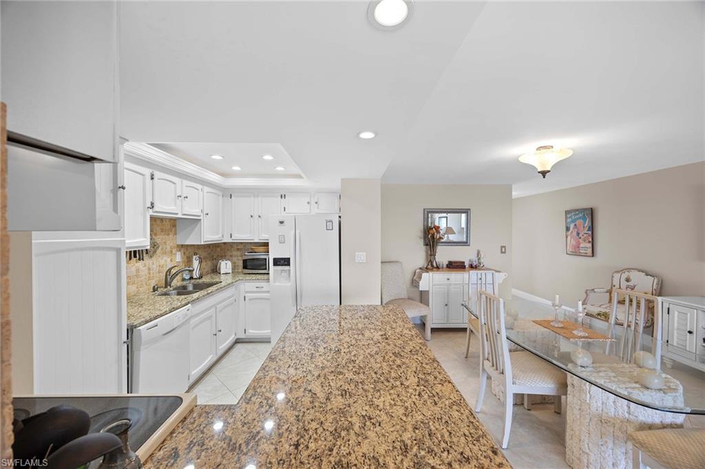 3443 Gulf Shore BLVD N 707 photo 11