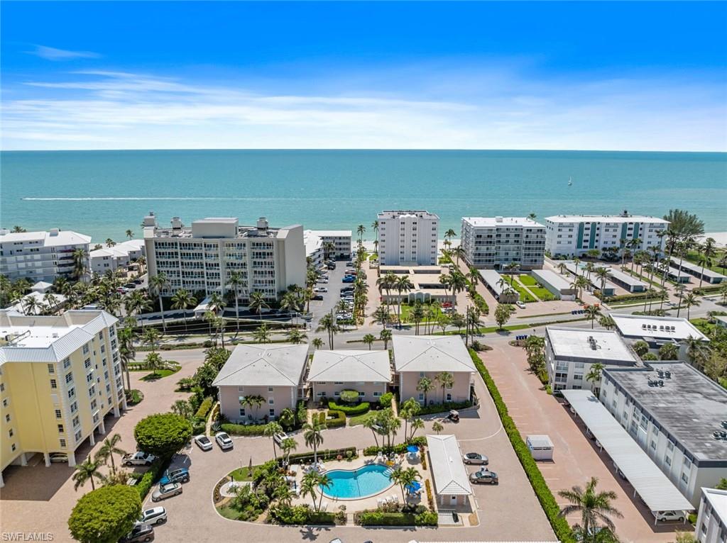 1910 Gulf Shore BLVD N 204