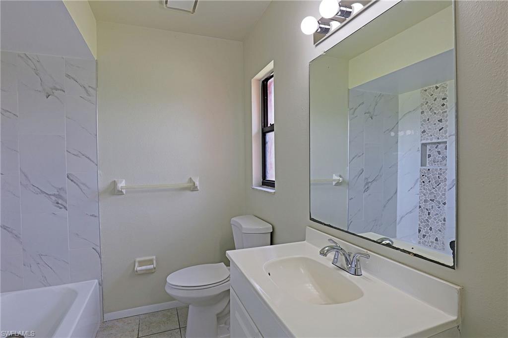 4417 SW Santa Barbara PL photo 9