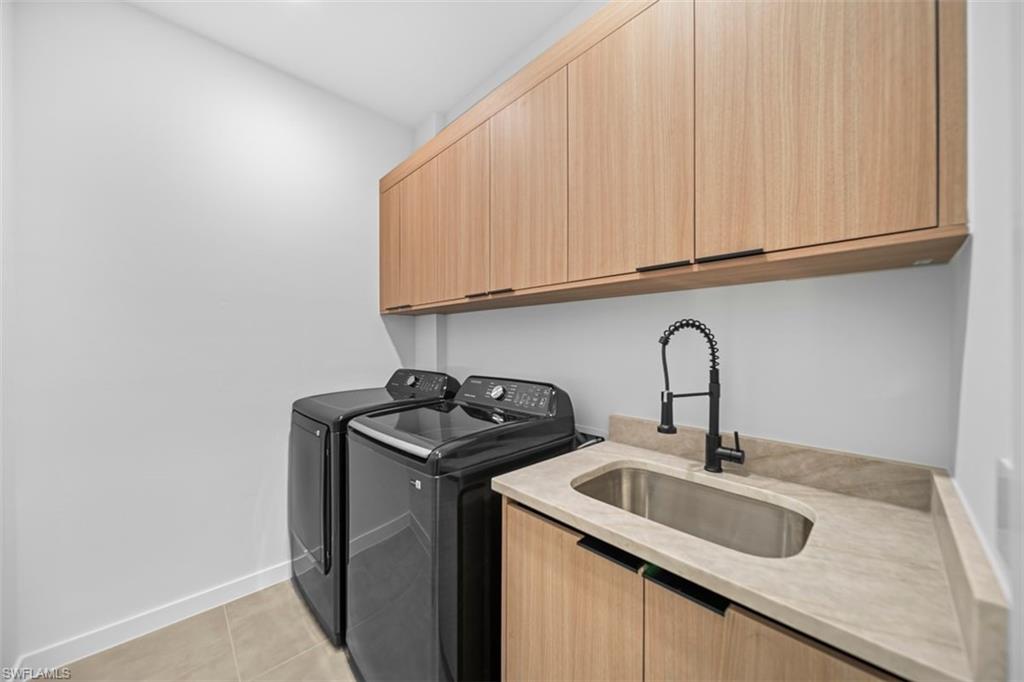 1419 SW 15th TER photo 23