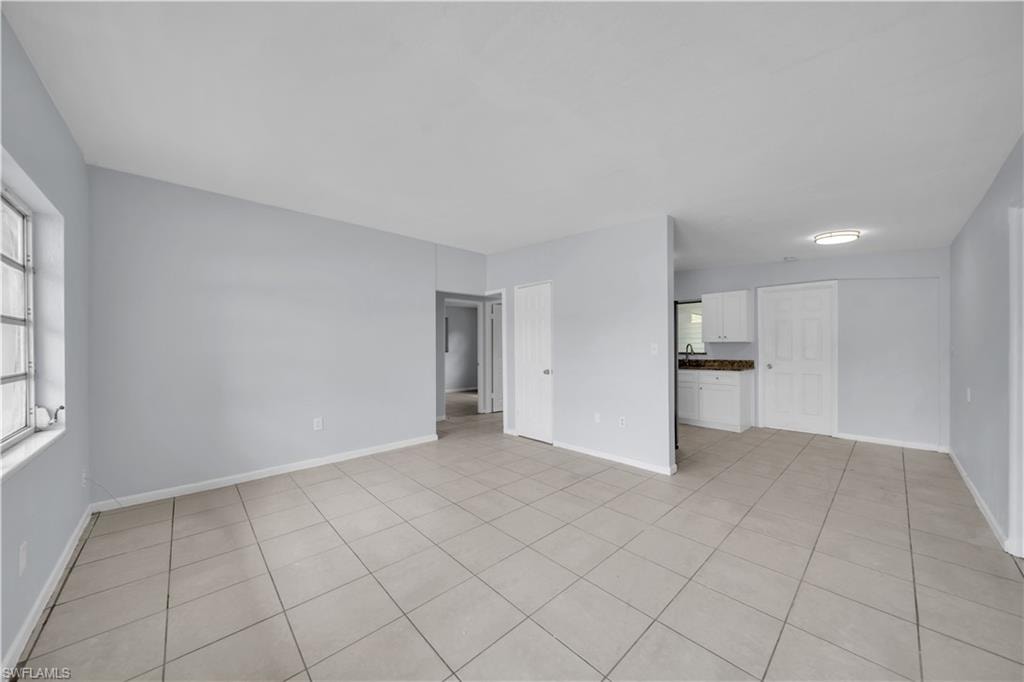 Large Living Room/ Dining Room