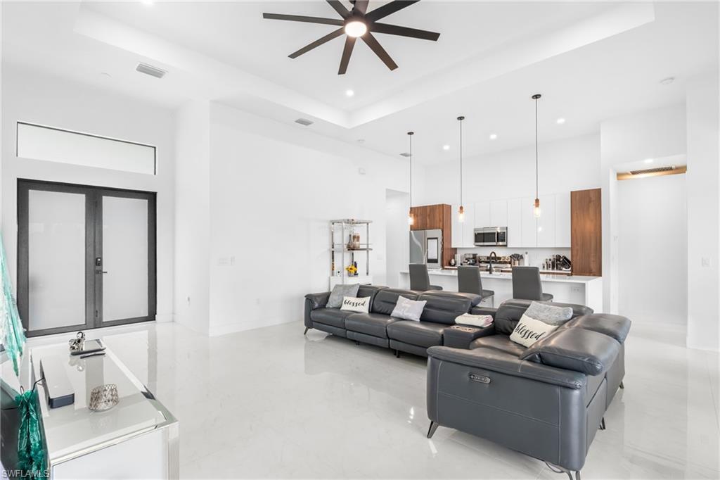 2506 SW Embers TER photo 9