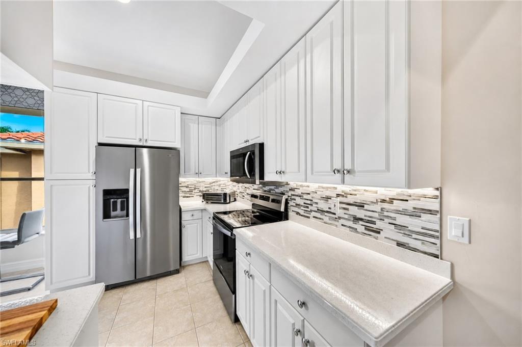 1855 Les Chateaux BLVD 5-201 photo 9