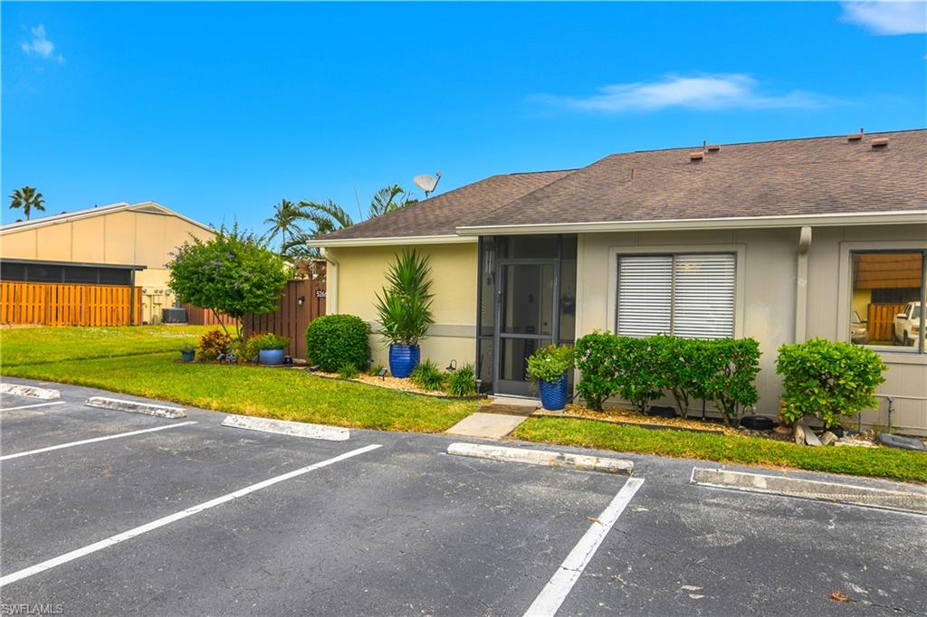 5266 Cedarbend Dr #1 Fort Myers FL 33919