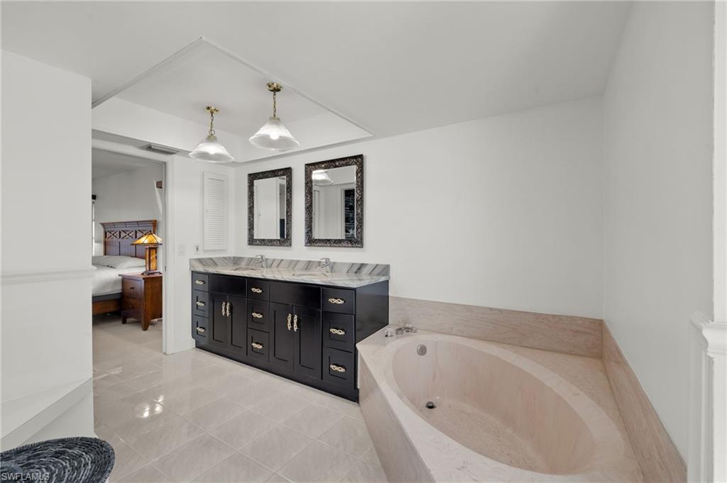 2223 SE 10th LN photo 30