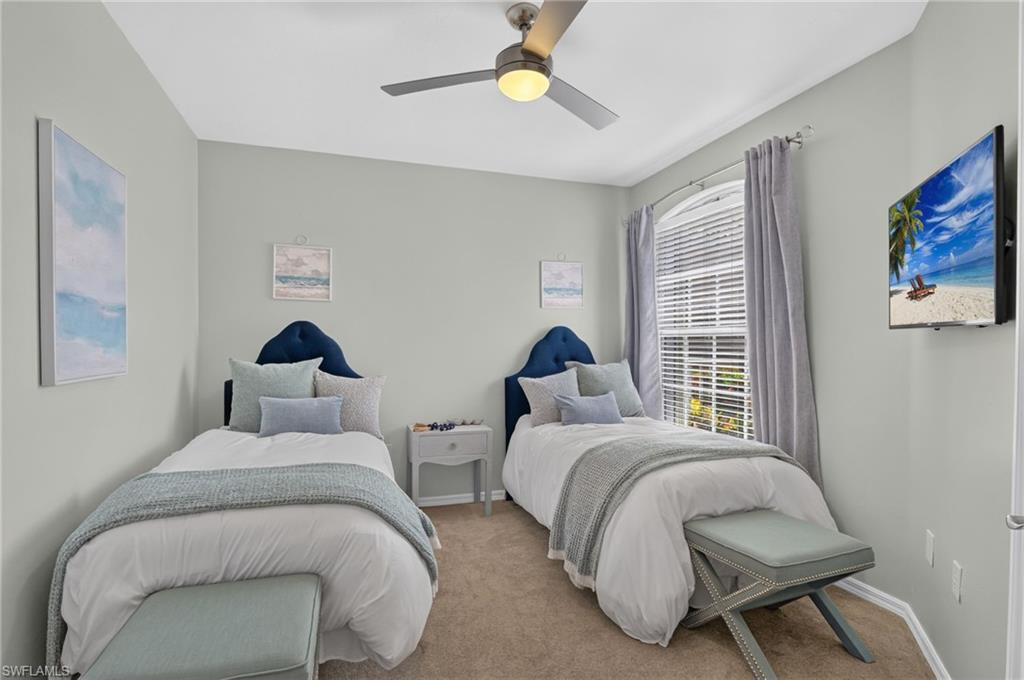 2 twin beds
