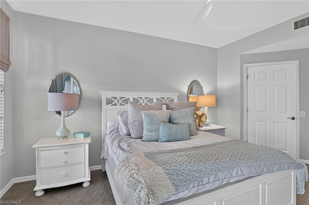 Queen size bed