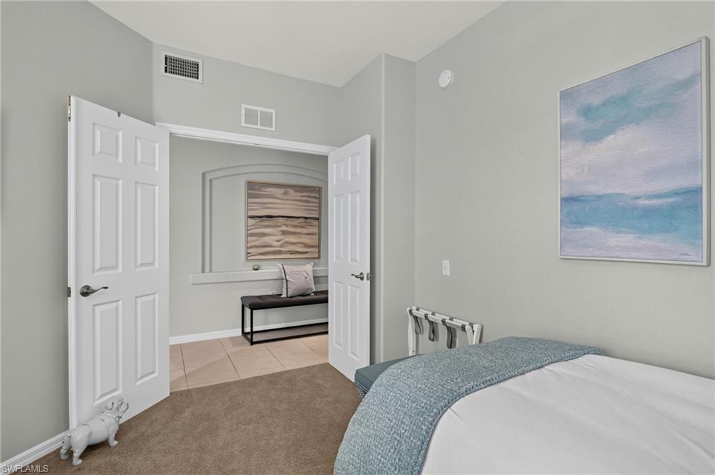 2 twin beds