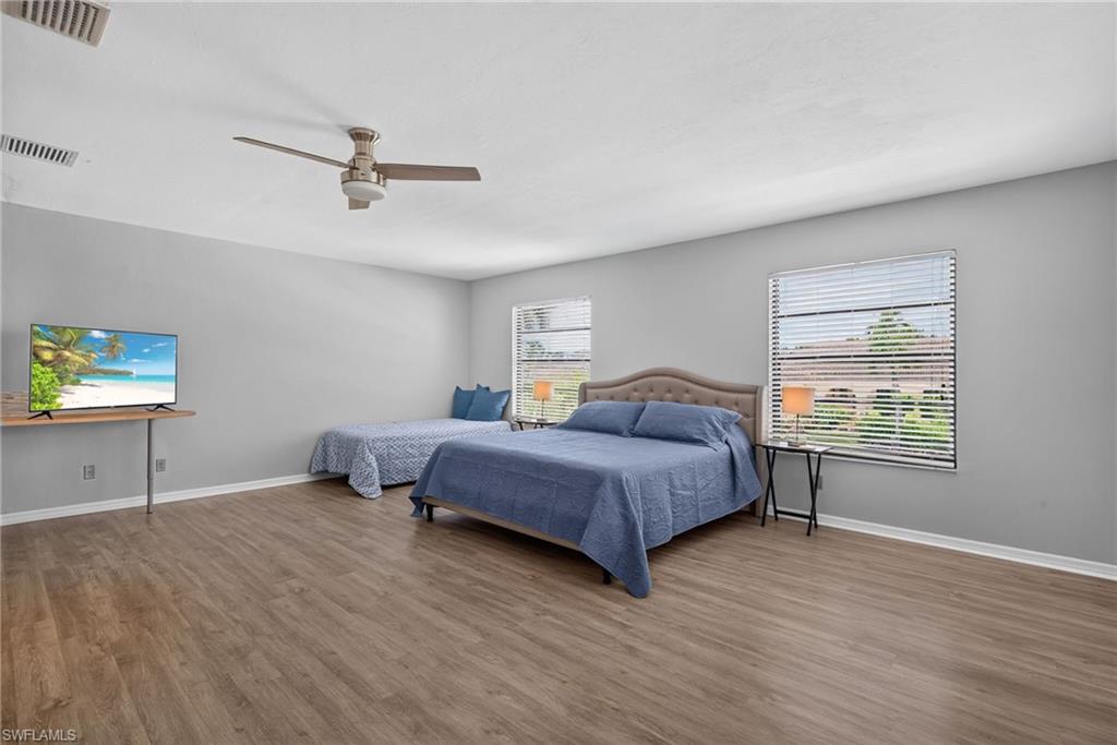 Guest bedroom #4 (bonus room)