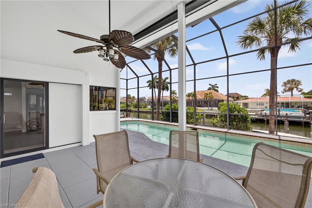 Large covered lanai/outdoor living area