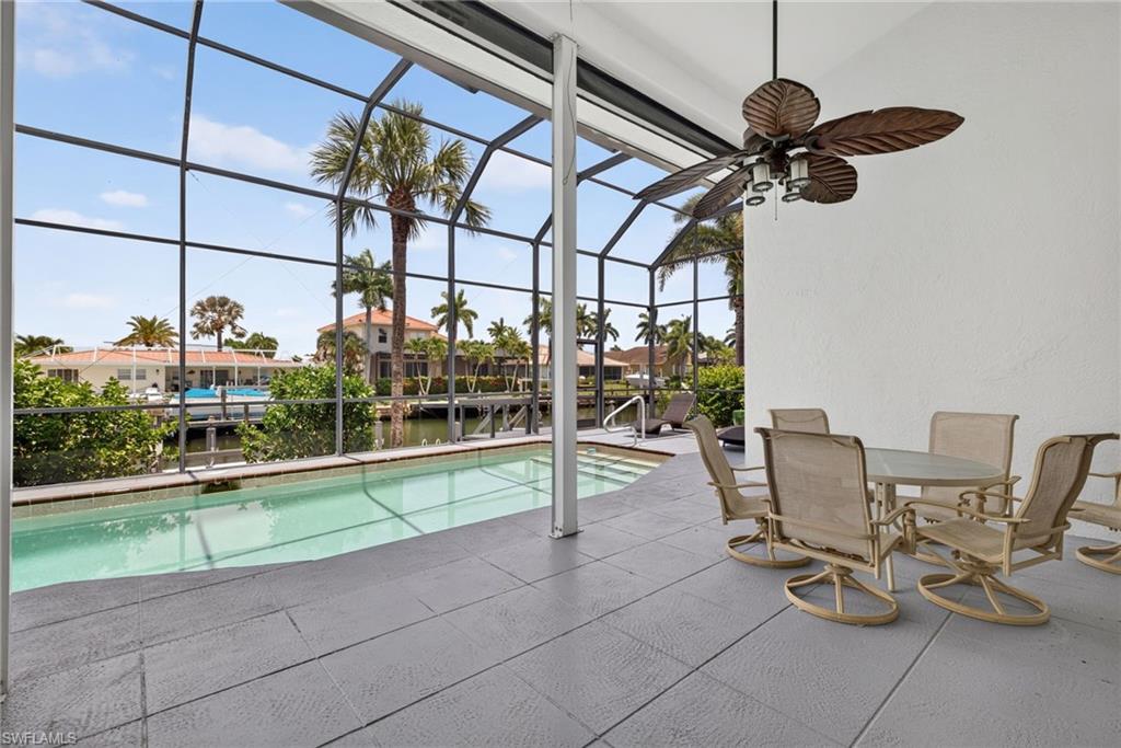 Large covered lanai/outdoor living area