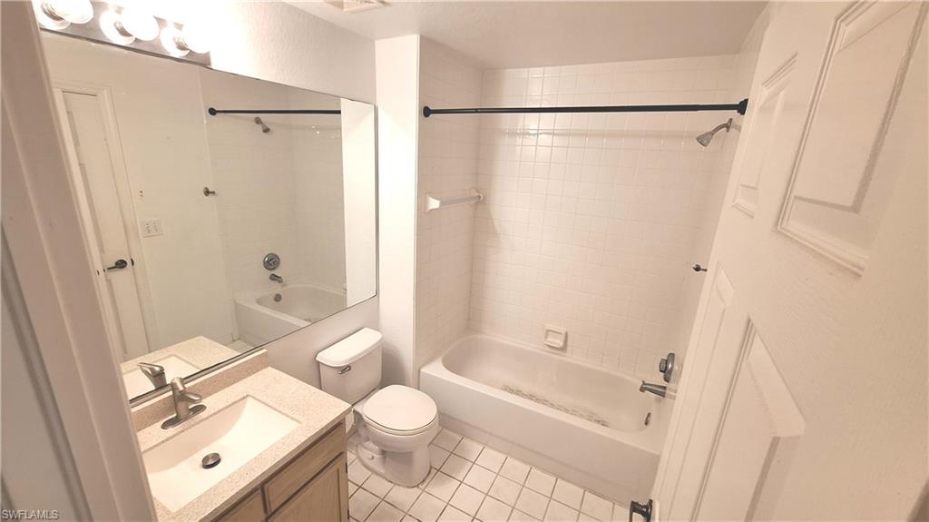 4645 Saint Croix LN 1324 photo 8