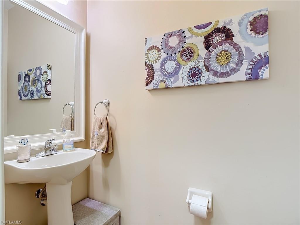 2401 Caslotti WAY photo 13