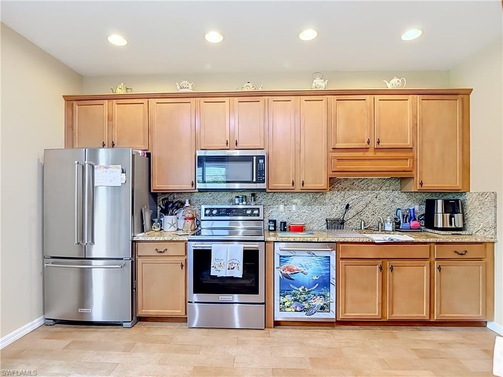 2401 Caslotti WAY photo 12