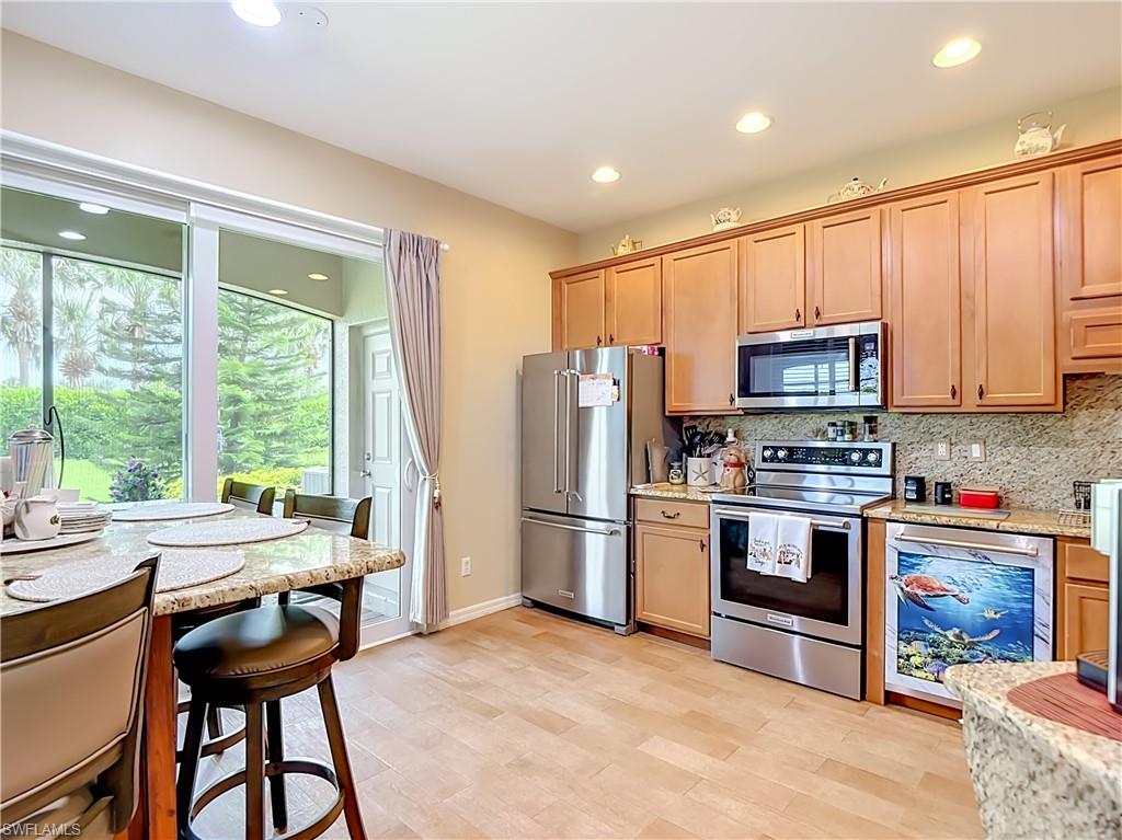 2401 Caslotti WAY photo 9