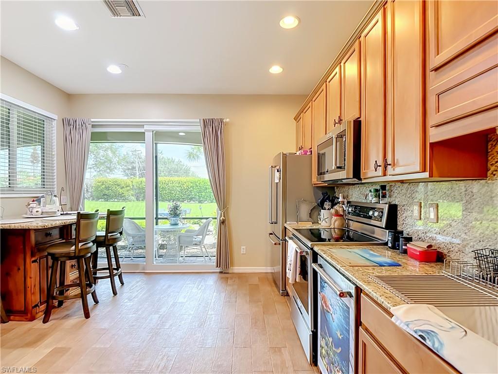 2401 Caslotti WAY photo 11